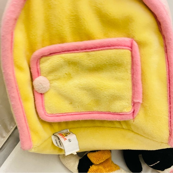 Unipak Plush Cat House 3 Finger Puppet Cats in Play Kitten House Carrying Case - Picture 3 of 14